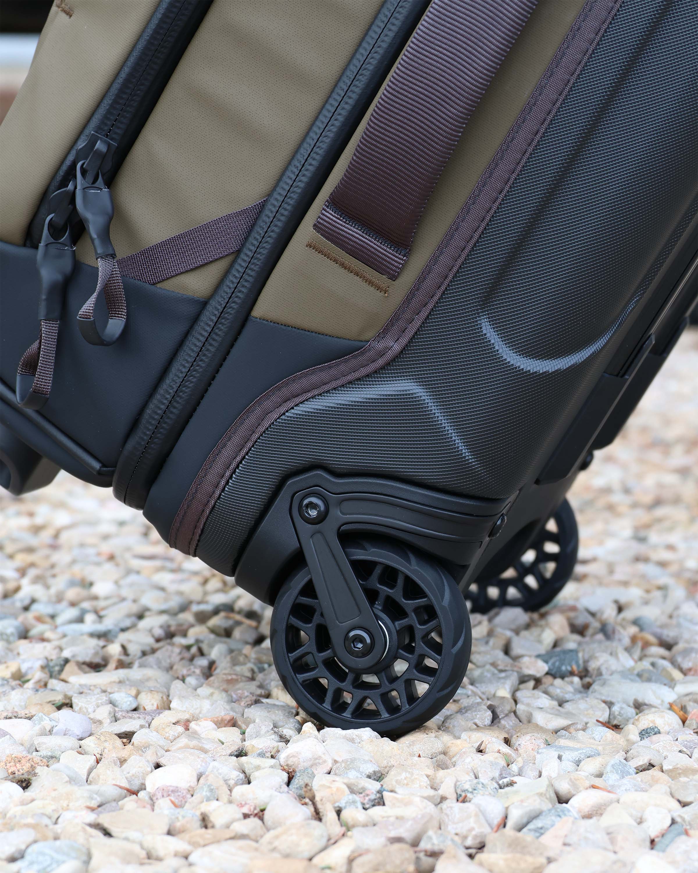 Waypoint 3000 Carry-On Roller | Black - Image 6